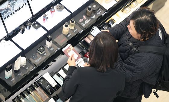 1월 산업생산, 코로나 이후 최대 감소...소비·투자까지 '트리플 감소'