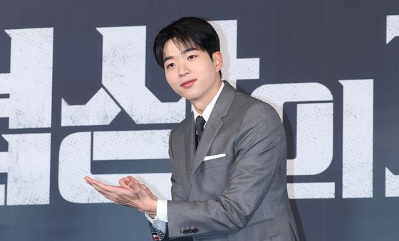 차강윤, 훤칠 미남