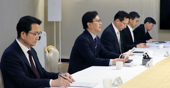 경제관계차관회의 모두발언하는 김범석 차관