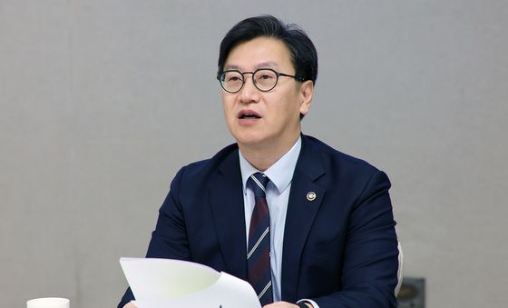 모두발언하는 김범석 차관