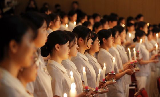 '나 이제 헌신을 다짐하노라'