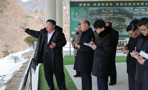 北김정은, 경성군 온포근로자휴양소 방문해 '인민 휴양지 현대화' 주문