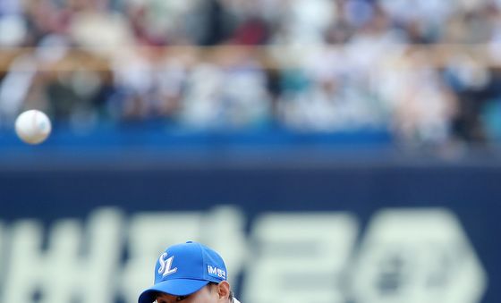 역투하는 삼성 '좌안 파이어볼러' 배찬승