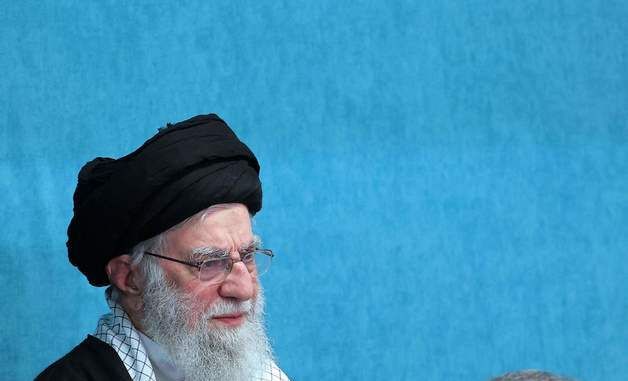 [포토] 고위 관리들과 회의 참석한 하메네이와 이란 대통령