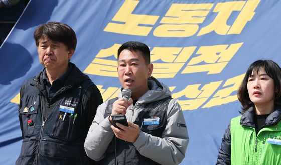 김동국 화물연대 위원장, 규탄 발언