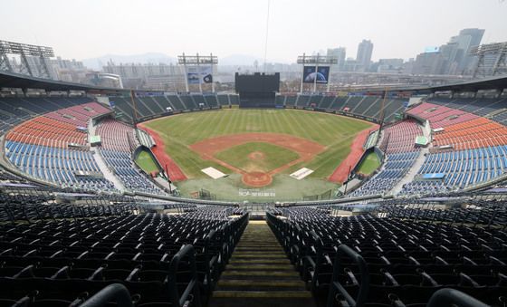 창원NC파크 사고 희생자 애도하며 1일 프로야구 모든경기 취소