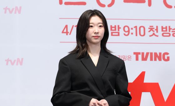 한예지, 설레는 첫 제발회