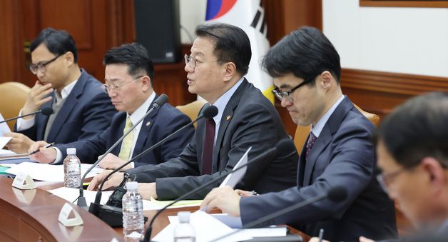 중앙행정기관 감사관 회의 주재하는 방기선 국무조정실장