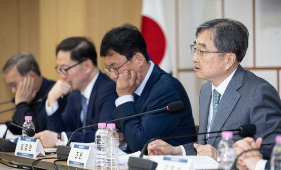 조현 전 대사 '동북아평화경제협회 세미나 참석'