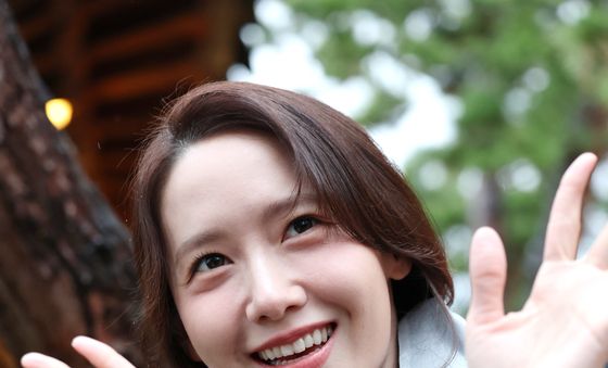 임윤아, 꽃사슴 미소