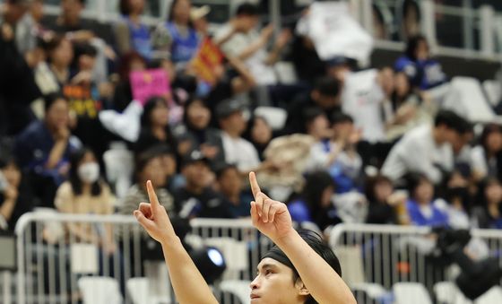 승부는 다시 원점