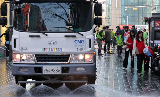 쾌적한 명동 거리를 위해