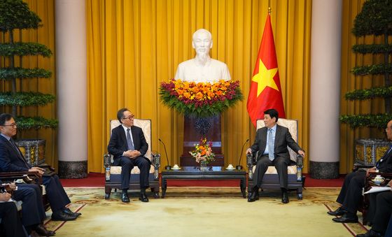 르엉 끄엉 베트남 국가주석 예방하는 조태열 장관