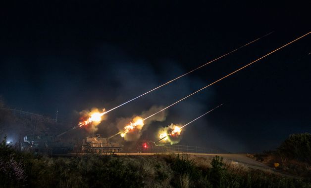 야간 해상사격 훈련, K55A1 자주포