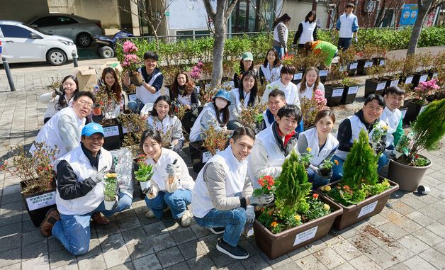 BAT로스만스, 지구의 날 맞아 꽃BAT 캠페인 전개