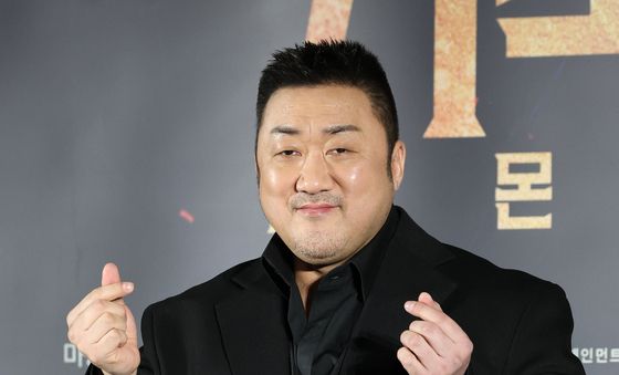 마동석, 묵직한 존재감