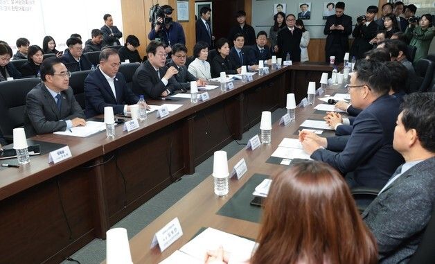 모두발언하는 이재명 대표