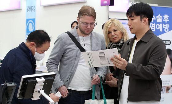 두 눈 시력검사, 한꺼번에