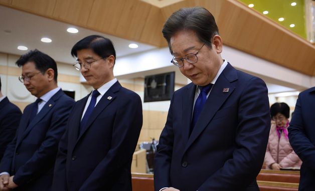 부활절 예배드리는 이재명