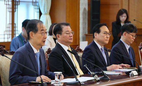 경제안보전략 TF 회의 주재하는 한덕수 권한대행