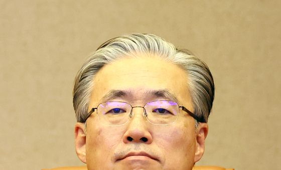 헌법재판소장 권한대행에 김형두 재판관