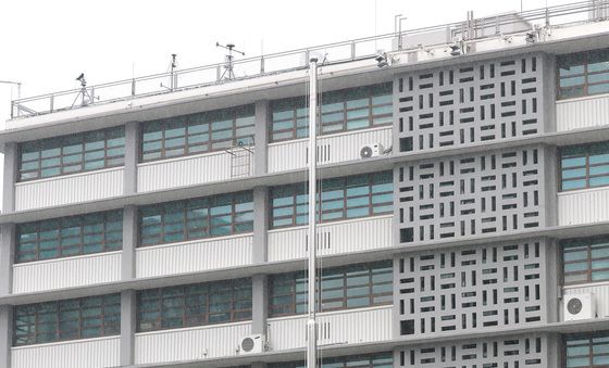 美 대사관, 프란치스코 교황 선종 추모 조기 게양