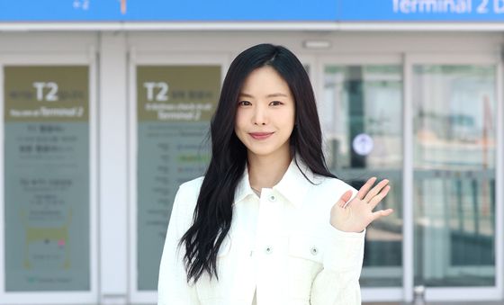 손나은, 핸드폰 해킹 피해 후 첫 공식석상