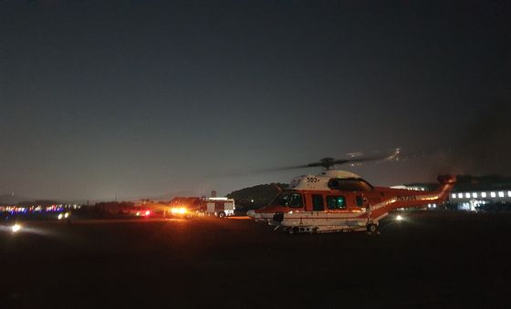 대구 산불 야간 진화에 투입되는 수리온