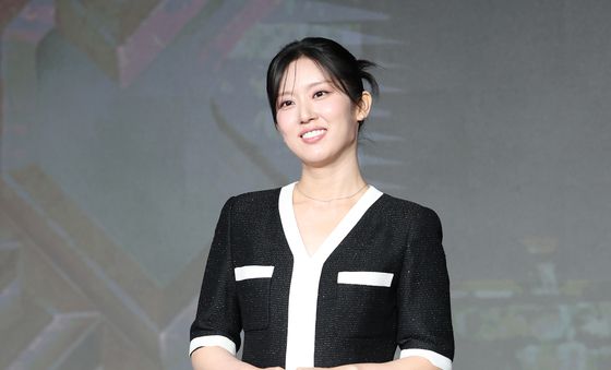 손은유, 지성 미인