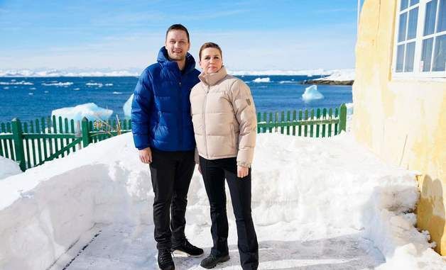 [포토] 그린란드 총리와 나란히 선 프레데릭센 덴마크 총리