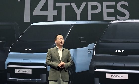 PV5 소개하는 기아 정원정 부사장