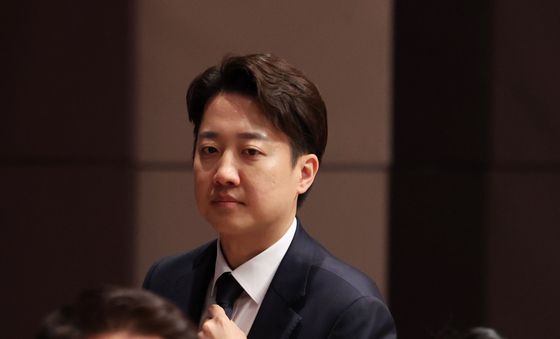 관훈토론회 참석하는 이준석 후보