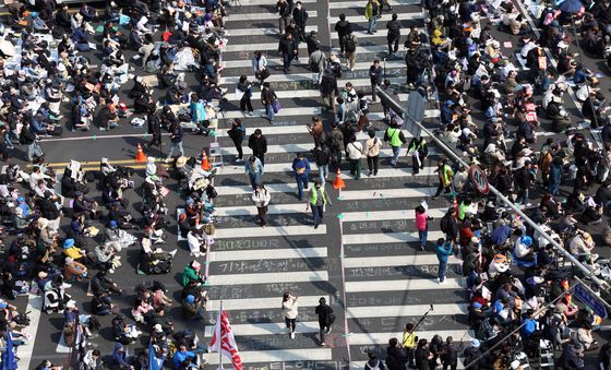 [탄핵인용]횡단보도에 쓰여진 민심