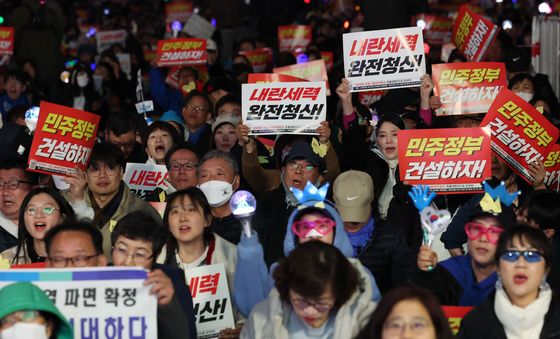 [탄핵인용] 촛불행동 '탄핵 인용 후 저녁 문화제'