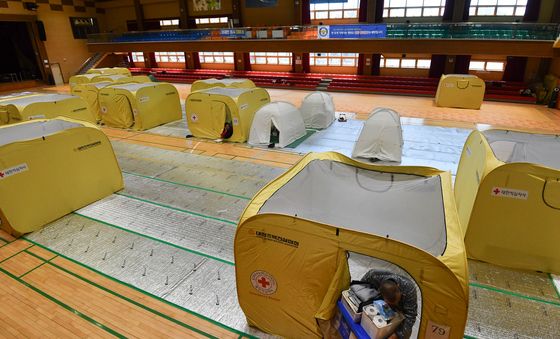 영덕산불대피소 마무리 중