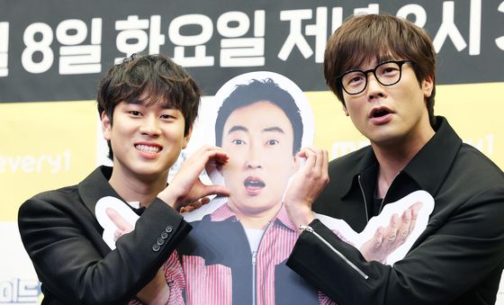 이무진·최다니엘, 박명수 형님 볼에 하트