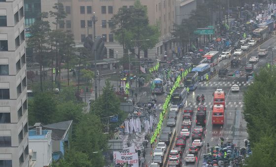 건설노조, 고용 안정 대책 마련 촉구 노동절 대행진