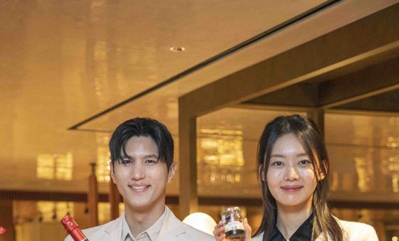 신세계백화점, 강남점에 고가 와인 '잔 판매' 와인바 오픈