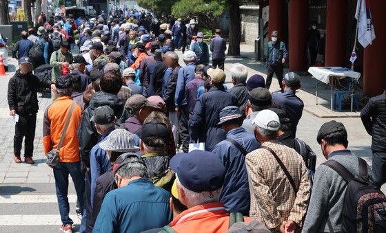 '고령화에 100세이상 국민연금 수령자 200명 돌파'