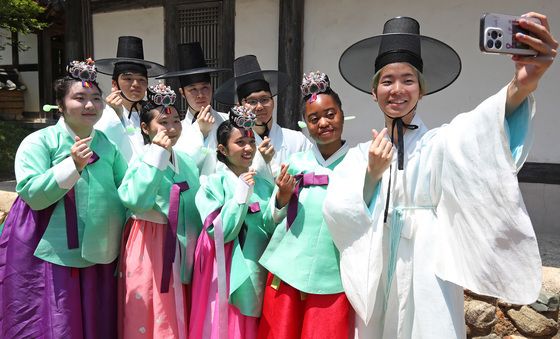 "우리도 이제 어른"