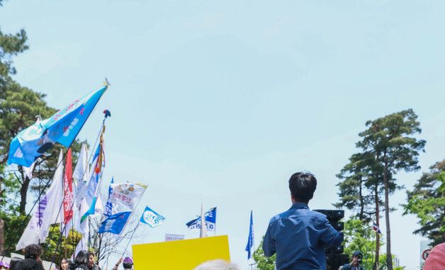 수요집회 참석한 권영국 민주노동당 대선 후보