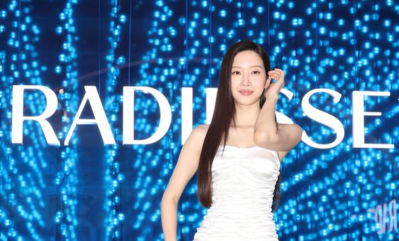 문가영, 순백의 여신