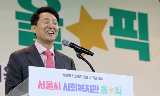 미소 짓는 오세훈 서울시장