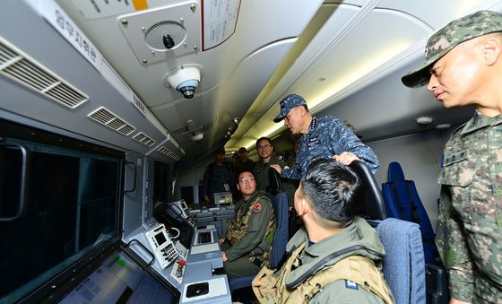 김명수 합참의장, 지휘 비행 작전 지도