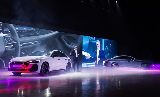 아우디 신규모델 소개하는 스티브 클로티