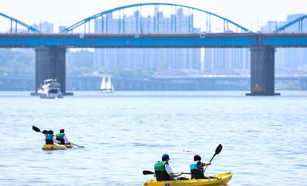 '카약 타고 한강을'
