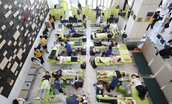 이웃 사랑 실천 '헌혈'