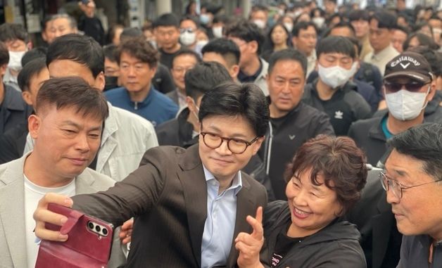 마산어시장 찾은 한동훈