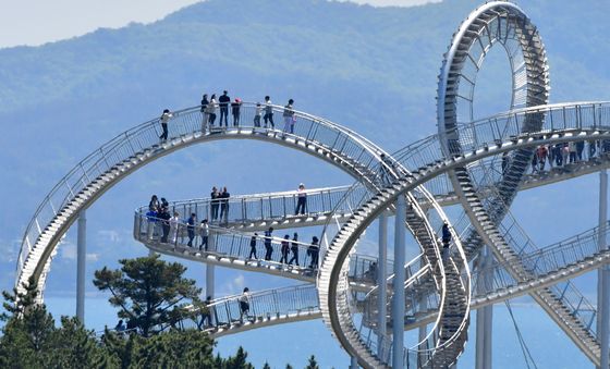 5월 연휴 즐기는 관광객들