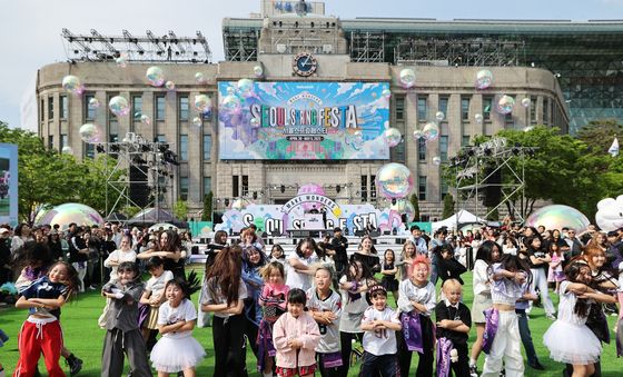 춤 추는 K팝 꿈나무들